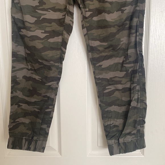 Levi’s camo pants size M - Picture 3 of 5